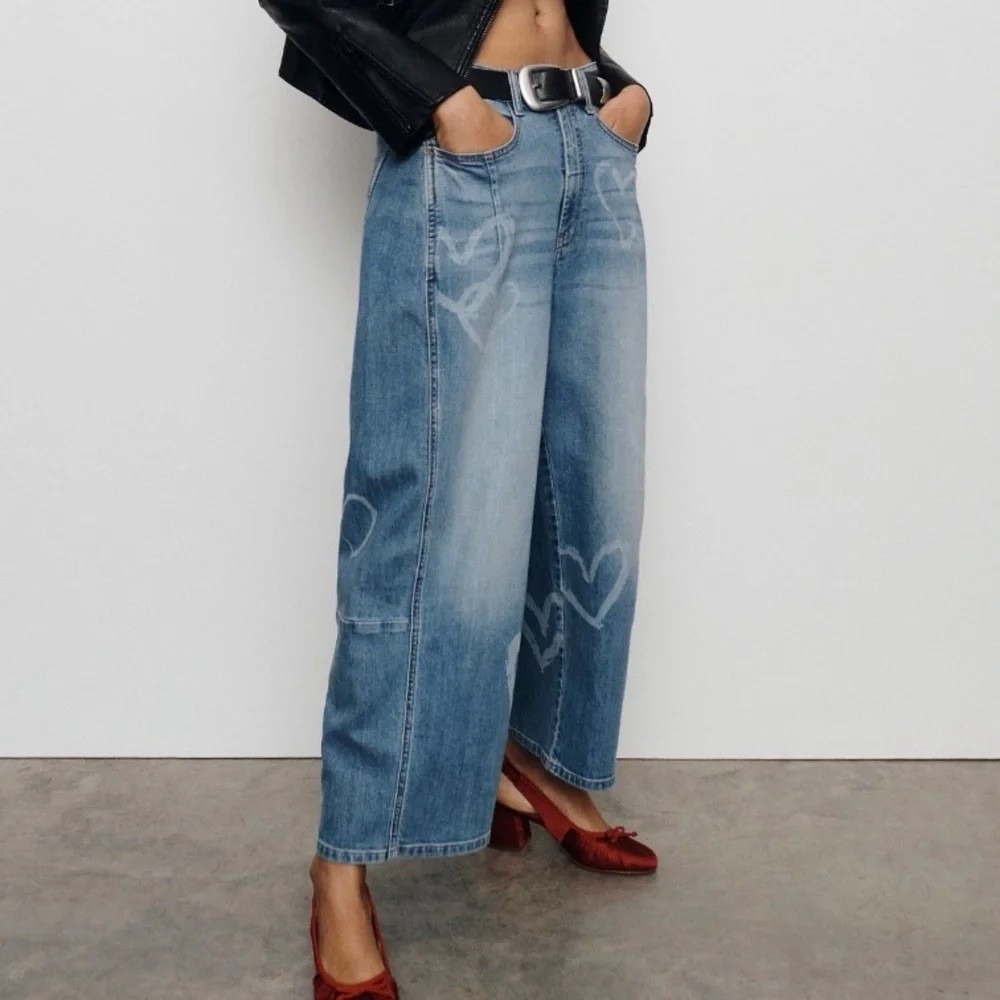 Anthropologie PILCRO Kenna Mid-Rise Heritage Barrel Denim Jeans Hearts Motif 31 - Picture 10 of 11
